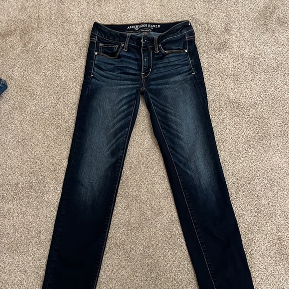 American Eagle Jeans, gently used, stretchy skinny jeans size 2 - Picture 5 of 5